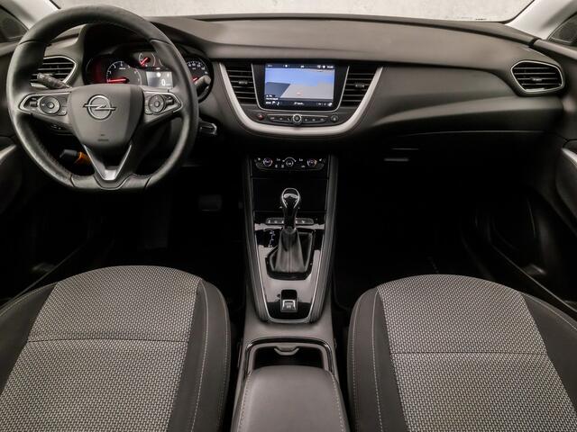 Opel Grandland X 1.2 Turbo Sport Automaat (APPLE CARPLAY, GROOT NAVI, STUUR/STOELVERWARMING, GETINT GLAS, SPORTSTOELEN, PARKEERSENSOREN, CRUISE, NIEUWE APK, NIEUWSTAAT)