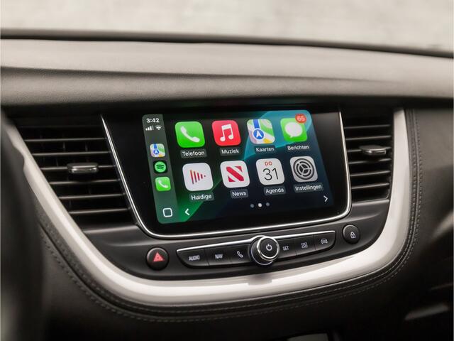 Opel Grandland X 1.2 Turbo Sport Automaat (APPLE CARPLAY, GROOT NAVI, STUUR/STOELVERWARMING, GETINT GLAS, SPORTSTOELEN, PARKEERSENSOREN, CRUISE, NIEUWE APK, NIEUWSTAAT)