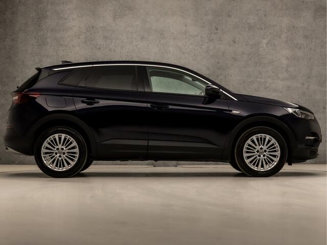 Opel Grandland X 1.2 Turbo Innovation (APPLE CARPLAY, GROOT NAVI, CLIMATE, CAMERA, GETINT GLAS, LEDER, SPORTSTOELEN, LANE ASSIST, KEYLESS, ELEK ACHTERKLEP, NIEUWSTAAT)