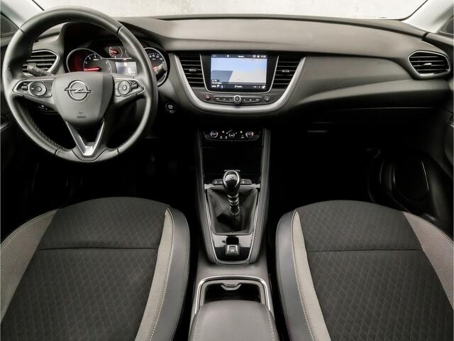 Opel Grandland X 1.2 Turbo Innovation (APPLE CARPLAY, GROOT NAVI, CLIMATE, CAMERA, GETINT GLAS, LEDER, SPORTSTOELEN, LANE ASSIST, KEYLESS, ELEK ACHTERKLEP, NIEUWSTAAT)