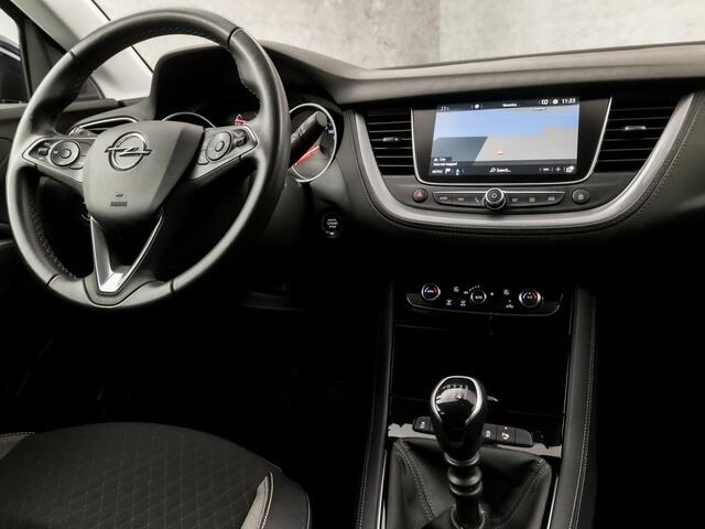 Opel Grandland X 1.2 Turbo Innovation (APPLE CARPLAY, GROOT NAVI, CLIMATE, CAMERA, GETINT GLAS, LEDER, SPORTSTOELEN, LANE ASSIST, KEYLESS, ELEK ACHTERKLEP, NIEUWSTAAT)