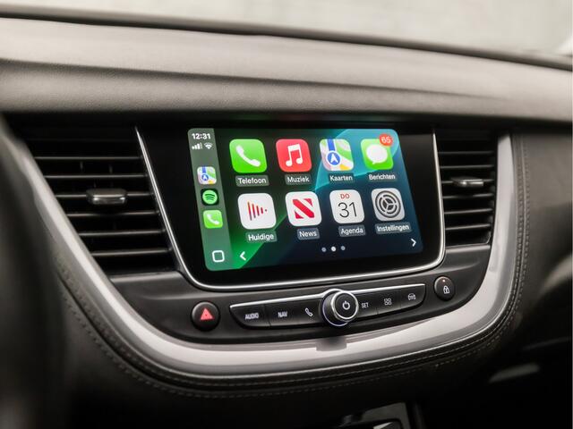 Opel Grandland X 1.2 Turbo Innovation (APPLE CARPLAY, GROOT NAVI, CLIMATE, CAMERA, GETINT GLAS, LEDER, SPORTSTOELEN, LANE ASSIST, KEYLESS, ELEK ACHTERKLEP, NIEUWSTAAT)