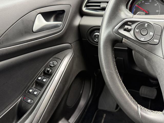 Opel Grandland X 1.6 Turbo Hybrid4 300pk Aut. Camera | Trekhaak | Navi & CarPlay