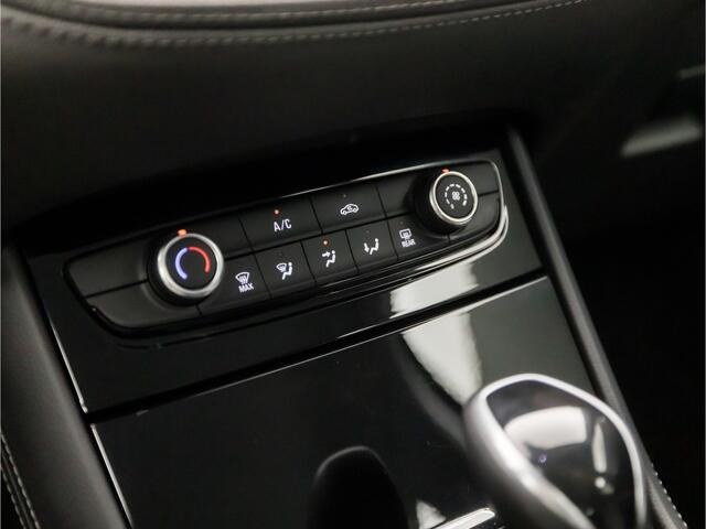 Opel Grandland X 1.2 Turbo Sport Automaat (APPLE CARPLAY, GROOT NAVI, LANE ASSIST, SPORTSTOELEN, CRUISE, PARKEERSENSOREN, LED KOPLAMPEN, NIEUWE APK, NIEUWSTAAT)