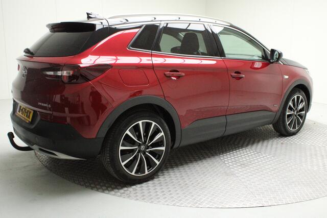 Opel Grandland X 1.6 Turbo Hybrid4 Ultimate 200 pk | automaat | afn. trekhaak | leder | elektr. achterklep | pdc v/a+camera | adapt. cruise | gekoelde/verwarmbare stoelen | dode hoek | carplay | climate | keyless