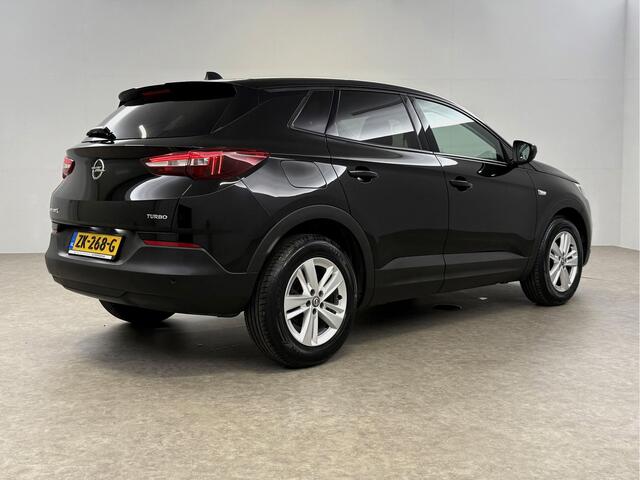 Opel Grandland X 1.2 Turbo Business Executive Clima Carplay LED Navi Cruise PDC 17"LMV Stoel/Stuurverwarming