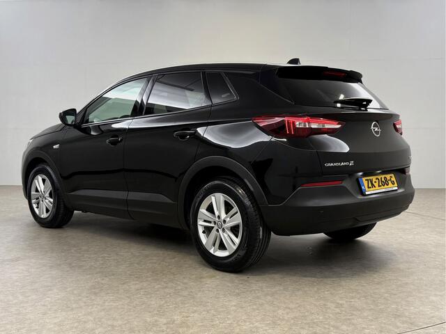 Opel Grandland X 1.2 Turbo Business Executive Clima Carplay LED Navi Cruise PDC 17"LMV Stoel/Stuurverwarming