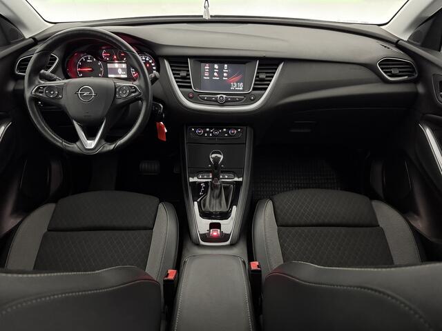 Opel Grandland X 1.2 Turbo Business Executive Clima Carplay LED Navi Cruise PDC 17"LMV Stoel/Stuurverwarming