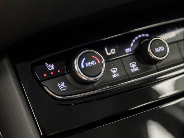 Opel Grandland X 1.2 Turbo Elegance Sport Automaat (APPLE CARPLAY, MEMORY SEATS, STOELVERWARMING/KOELING, LEDER, KEYLESS, SPORTSTOELEN, 360 CAMERA, LED KOPLAMPEN, NIEUWSTAAT)
