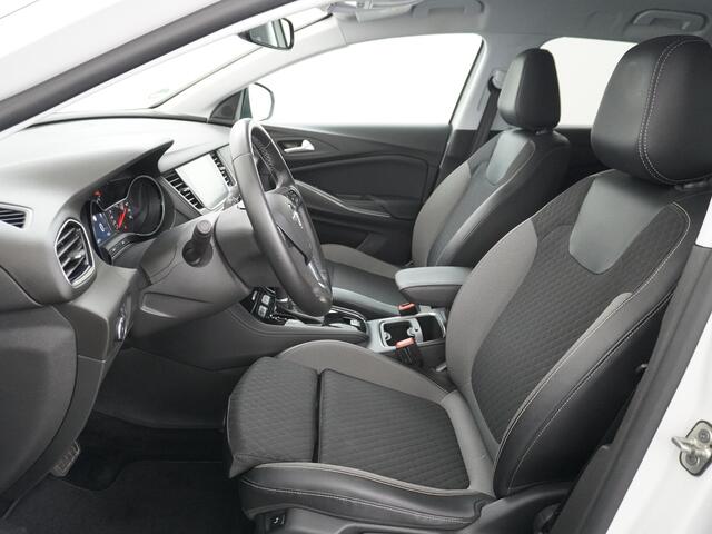 Opel Grandland X 1.2Turbo 131PK Automaat Apple Carplay Android Auto AGR-Comfort Stoel Navi Ecc Camera Cruise Control Business Executive DAB Elek.Achterklep 1e Eigenaar Dealeronderhouden