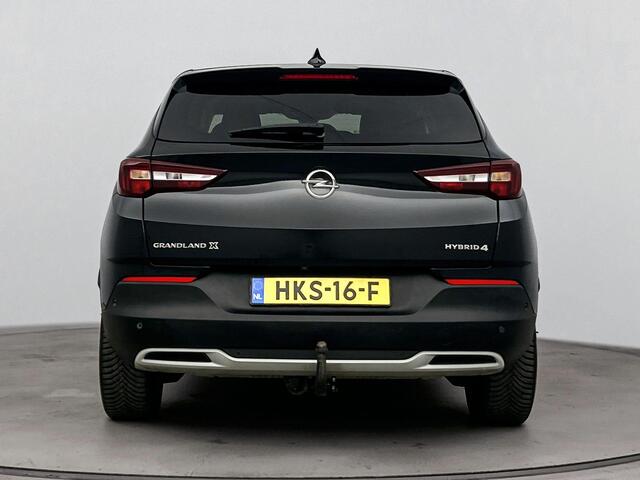 Opel Grandland X 1.6 Turbo Hybrid4 Elegance | Comfortstoelen | Trekhaak | Trekgewicht 1250kg | Navigatie | Camera | All Season banden | Parkeersensoren |