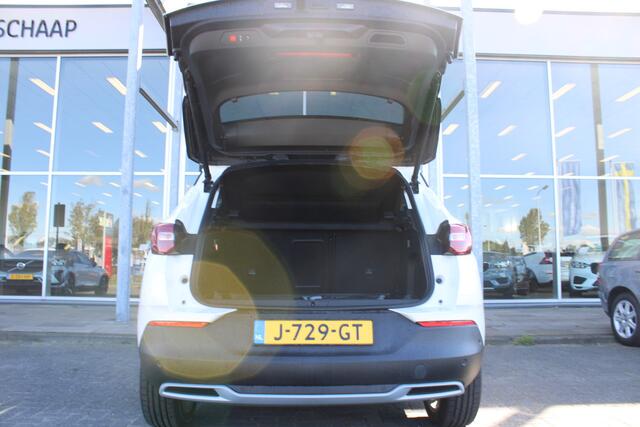 Opel Grandland X 301PK 1.6 Turbo Hybrid4 Business Executive | Camera | Dodehoekdetectie | AppleCarplay | Keyless | 19" LMV