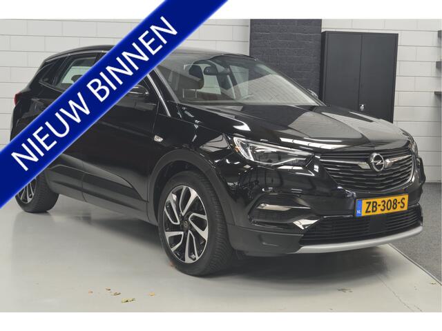 Opel Grandland X 1.2 Turbo Ultimate // AUTOMAAT // 81.000 km // TREKHAAK // NAVI // STUUR&STOELVERWARMING // PANO //