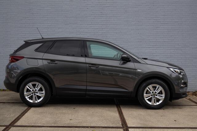 Opel Grandland X 1.2 Turbo Business Executive