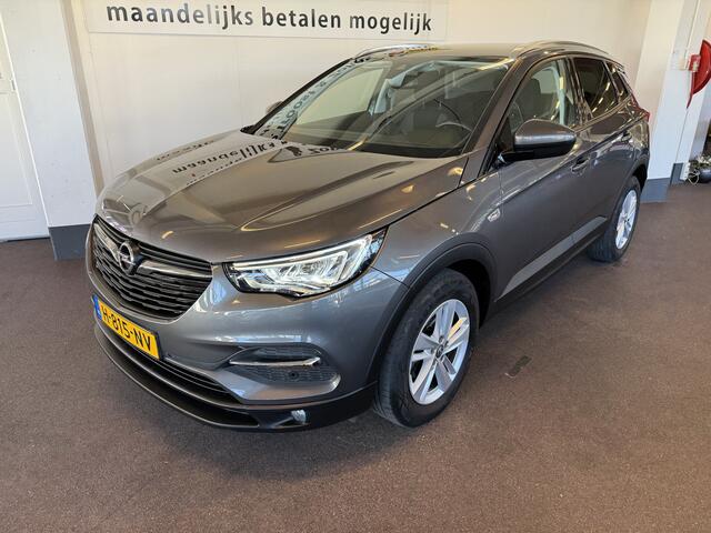 Opel Grandland X 1.2 Turbo Business Executive | Automaat | Stoel+Stuurverwarming | Cruise control | Climate control | Parkeersensoren | Navigatie | Apple carplay
