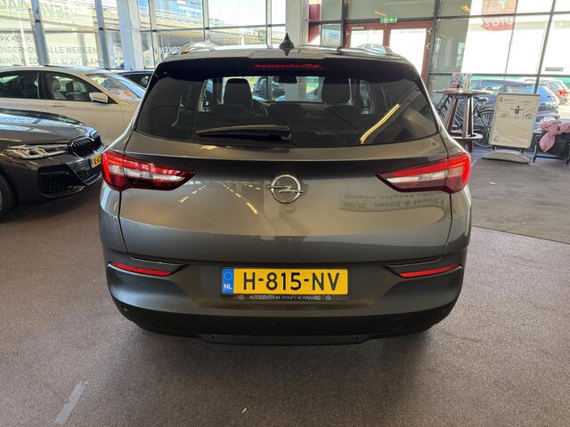 Opel Grandland X 1.2 Turbo Business Executive | Automaat | Stoel+Stuurverwarming | Cruise control | Climate control | Parkeersensoren | Navigatie | Apple carplay