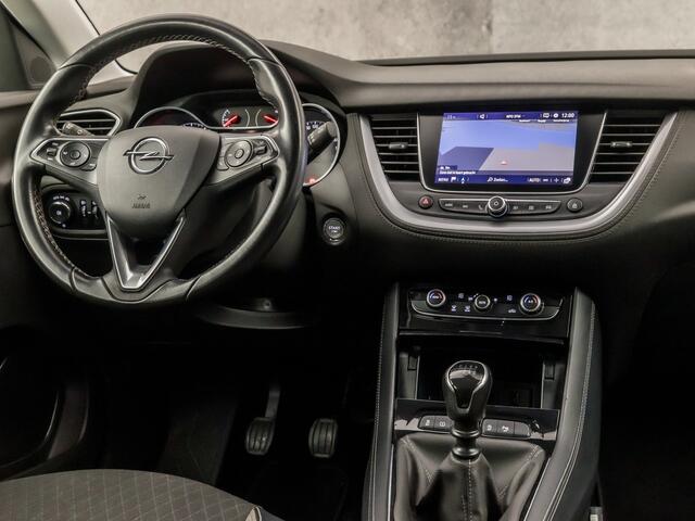 Opel Grandland X 1.2 Turbo Sport (APPLE CARPLAY, GROOT NAVI, LEDER, CLIMATE, SPORTSTOELEN, KEYLESS, LANE ASSIST, PARKEERSENSOREN, NIEUWSTAAT)
