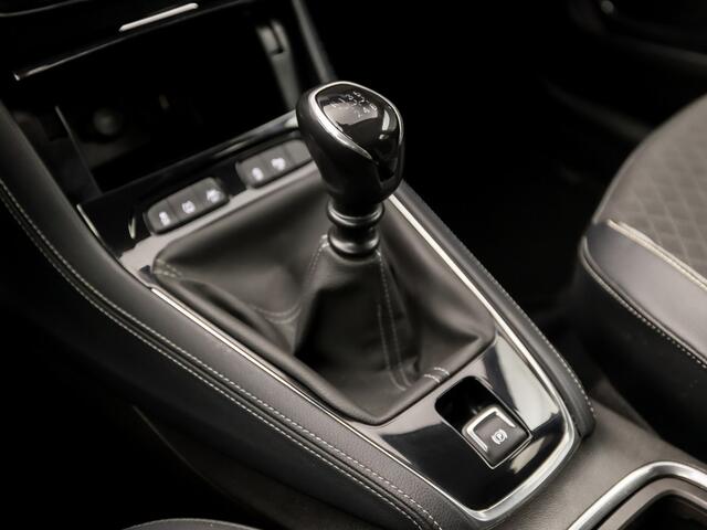 Opel Grandland X 1.2 Turbo Sport (APPLE CARPLAY, GROOT NAVI, LEDER, CLIMATE, SPORTSTOELEN, KEYLESS, LANE ASSIST, PARKEERSENSOREN, NIEUWSTAAT)