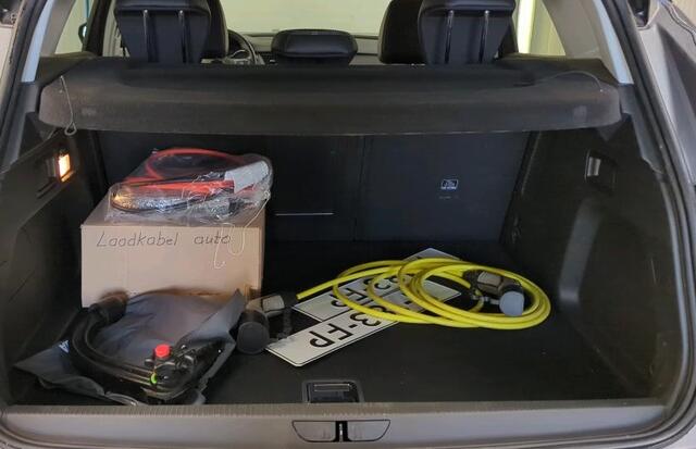 Opel Grandland X 1.6 Turbo 225 pk Hybrid Business Elegance Navigatie Trekhaak Camera Carplay Stoelverwarming Dab Led Keyless Two Tone NL Auto Plug in Hybride NL Auto 1e Eigenaar