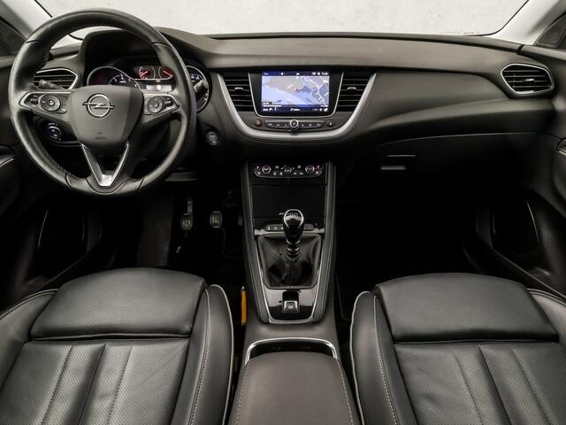 Opel Grandland X 1.2 Turbo Sport (APPLE CARPLAY, LEDER, MEMORY SEATS, STOELVERWARMING/KOELING, TREKHAAK, SPORTSTOELEN, 360 CAMERA, GETINT GLAS, KEYLESS, NIEUWE APK, NIEUWSTAAT)