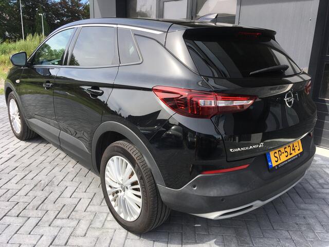 Opel Grandland X 1.2 Turbo Business Executive
