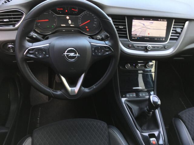 Opel Grandland X 1.2 Turbo Business Executive