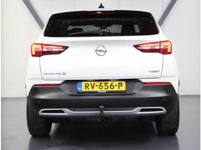 Opel Grandland X 1.2 130PK Turbo Innovation | AppleCarPlay/AndroidAuto | Navigatie | Cruise Control | Keyless | LEER | Stoelkoeling/Stoel/Voorruitverwarming | FULL LED | 360'Camera | Trekhaak | Isofix | Privacy Glass |
