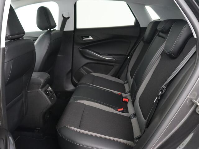 Opel Grandland X 1.2 Turbo Executive | Automaat | Carplay | Full LED | Comfortstoelen | Camera | Navigatie | Climate control | Keyless | Parkeerhulp | Cruise control