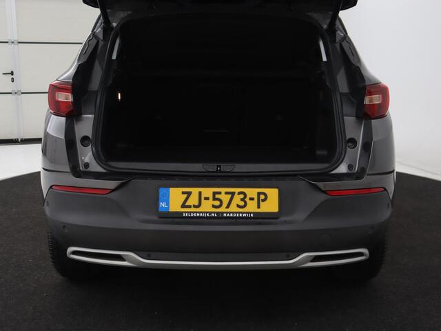 Opel Grandland X 1.2 Turbo Executive | Automaat | Carplay | Full LED | Comfortstoelen | Camera | Navigatie | Climate control | Keyless | Parkeerhulp | Cruise control
