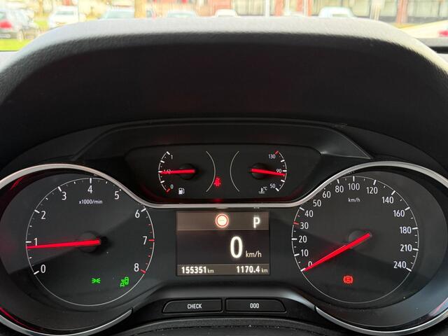 Opel Grandland X BWJ 2019 | 1.2T 131PK Bus Executive AUTOMAAT | TREKHAAK | CAMERA A | LEDER/STOF | NAVI | CLIMA | STOELVERW | CARPLAY | PRIVACY GLASS |