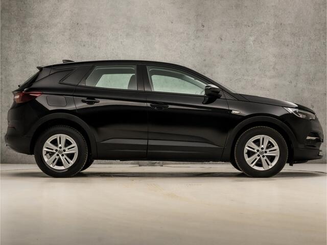 Opel Grandland X 1.2 Turbo Elegance Automaat (APPLE CARPLAY, GROOT NAVI, LM VELGEN, SPORTSTOELEN, CRUISE, PARKEERSENSOREN, NIEUWE APK, NIEUWSTAAT)