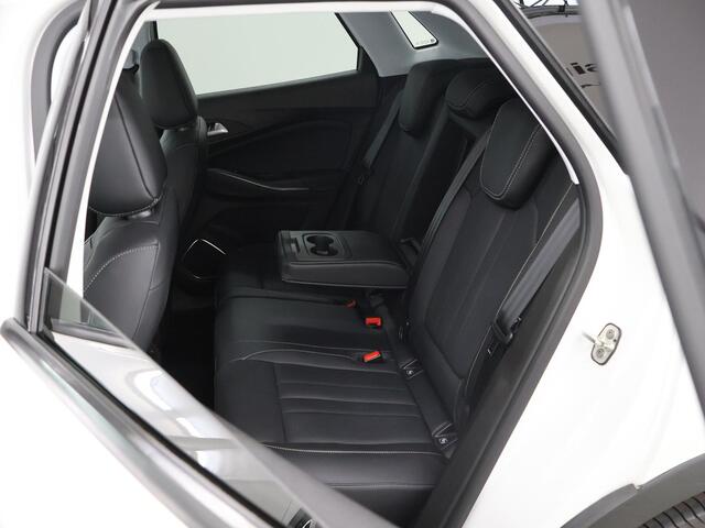 Opel Grandland X 1.6 Turbo Innovation | Trekhaak | Navigatie | Parkeercamera 360° | Stoelverwarming / koeling| Keyless Go | Denon Sound |