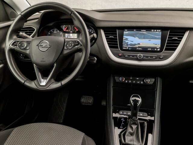 Opel Grandland X 1.2 Turbo Sport Automaat (APPLE CARPLAY, GROOT NAVI, LM VELGEN, SPORTSTOELEN, LED KOPLAMPEN, PARKEERSENSOREN, CRUISE, ELEK PAKKET, NIEUWSTAAT)