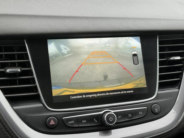 Opel Grandland X BWJ 2019 | 1.2T 131PK Bus. Executive | TREKHAAK | PANO DAK | CLIMA | NAVI | 18'' LMV | CARPLAY | SPORTSTOELEN | PDC 2X