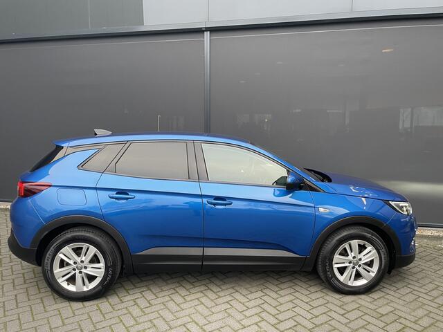 Opel Grandland X 1.2 Turbo Business Edition Achteruitrijcamera - Cruise control - Airco - Apple carplay - Alarm klasse 1 - Bluetooth - Parkeersensoren voor en achter - navigatiesysteem - Radio - Start/stop systeem - Stuur multifunctio