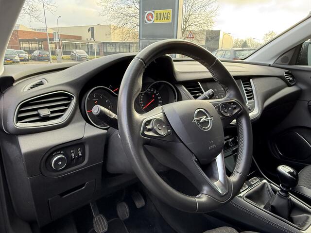 Opel Grandland X BWJ 11-2020 | 1.2T 131PK Bus Executive | TREKHAAK | CLIMA | NAVI | LEDER/STOF | SPORTSTOELEN | PDC 2X | CARPLAY |