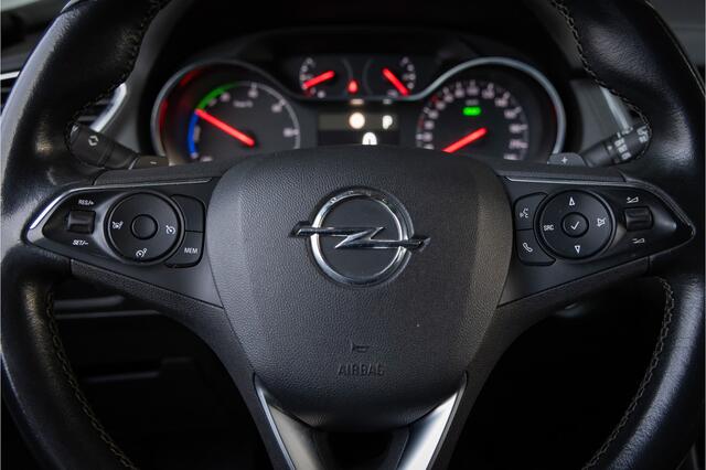 Opel Grandland X 1.6 Turbo Hybrid Business Elegance