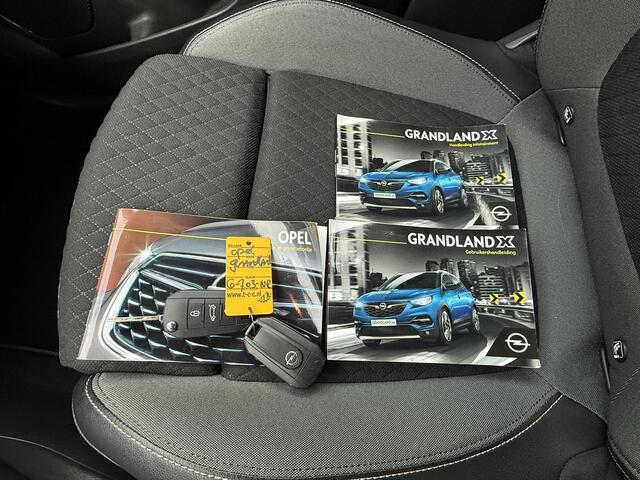 Opel Grandland X 1.6 Turbo 180 pk Innovation / Automaat / Trekhaak Afneembaar 1600KG / Winterwielen set origineel inbegrepen / Navigatie / Cruise Control / Dodehoekherkenning / Climate Control / Android&Apple Carplay / Bluetooth