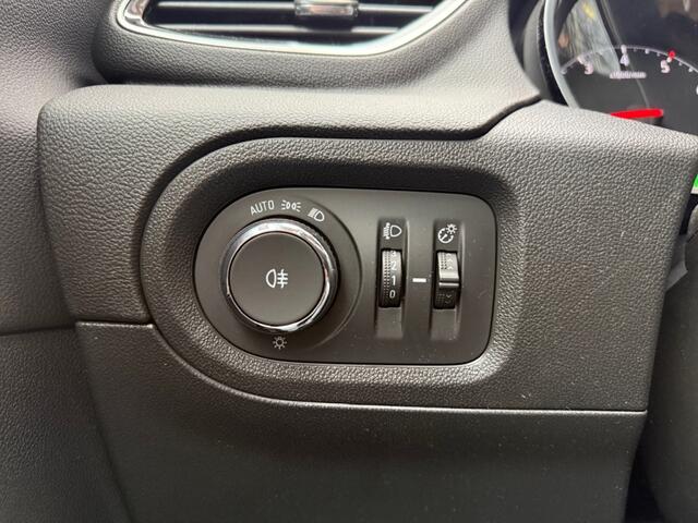 Opel Grandland X 1.2 Turbo Bus. Ex. 131PK PANORAMADAK / CAMERA / SPORTSTOELEN / 1