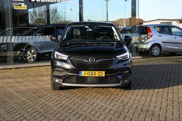 Opel Grandland X 1.2 Turbo Business Executive APPLE CARPLAY/ NAVI