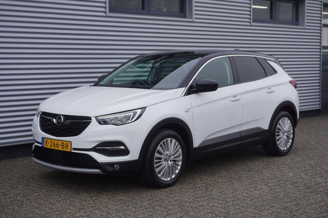 Opel Grandland X 1.2 Turbo Innovation / 1e eig. / Trekhaak / Camera / Zwart dak / Navigatie
