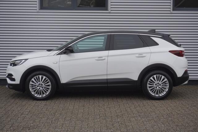Opel Grandland X 1.2 Turbo Innovation / 1e eig. / Trekhaak / Camera / Zwart dak / Navigatie