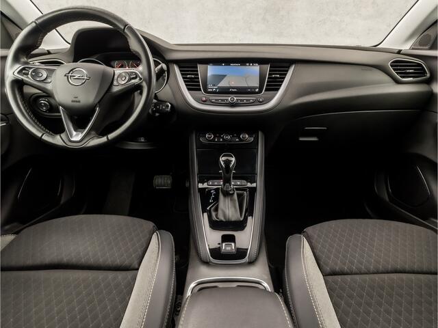 Opel Grandland X 1.2 Turbo Sport Automaat (APPLE CARPLAY, GROOT NAVI, LANE ASSIST, LEDER, CAMERA, LED KOPLAMPEN, SPORTSTOELEN, GETINT GLAS, CRUISE, NIEUWE APK, NIEUWSTAAT)