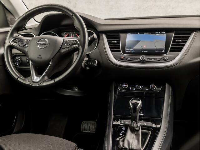 Opel Grandland X 1.2 Turbo Sport Automaat (APPLE CARPLAY, GROOT NAVI, LANE ASSIST, LEDER, CAMERA, LED KOPLAMPEN, SPORTSTOELEN, GETINT GLAS, CRUISE, NIEUWE APK, NIEUWSTAAT)