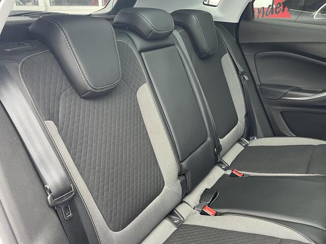 Opel Grandland X 1.2 Turbo Business Executive /Automaat/Climate/Cruise/Pano/Apple carplay/Trekhaak/