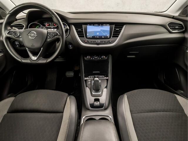Opel Grandland X 1.6 Turbo Hybrid Innovation 229Pk Automaat (APPLE CARPLAY, ZWART DAK, GROOT NAVI, 360 CAMERA, LEDER, SPORTSTOELEN, GETINT GLAS, KEYLESS, ELEK ACHTERKLEP, NIEUWSTAAT)