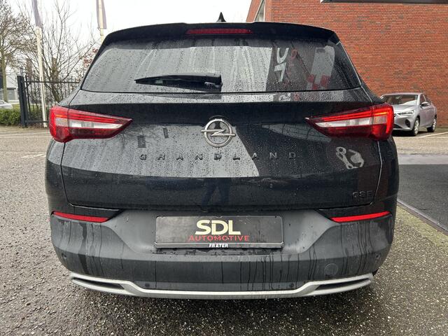 Opel Grandland X 1.6 Turbo 300PK!! Hybrid4 Innovation // FULL LED // APPLE CARPLAY / ANDROID AUTO // CAMERA // PDC V+A // DAB