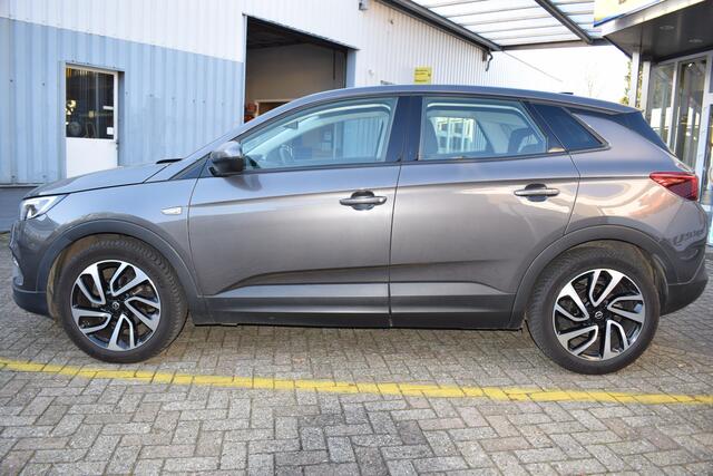 Opel Grandland X AUTOMAAT 1.2 Turbo Edition