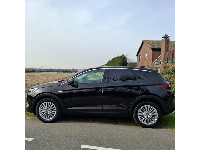 Opel Grandland X 1.6 Turbo Hybrid Elegance