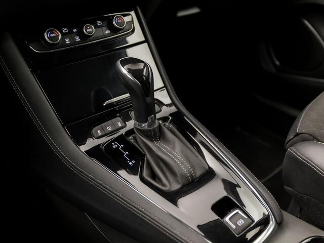 Opel Grandland X 1.2 Turbo Sport 131Pk Automaat (APPLE CARPLAY, GROOT NAVI, GETINT GLAS, LEDER, SPORTSTOELEN, TREKHAAK, PARKEERSENSOREN, NIEUWSTAAT)